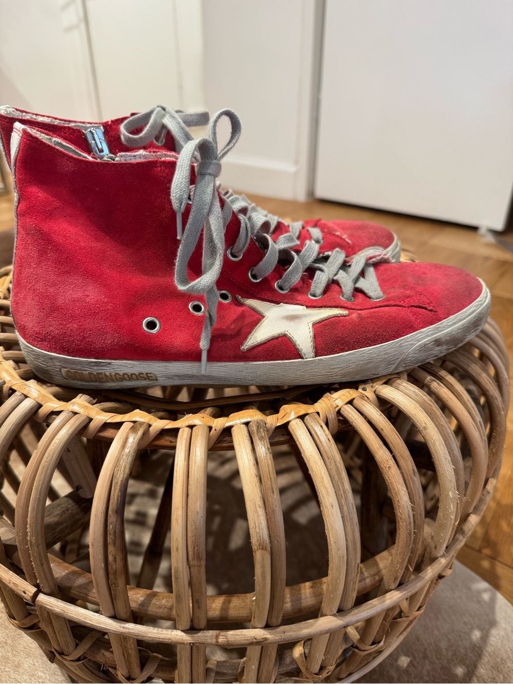 Golden Goose Red Suede High-Top Sneakers with White Star - Picture 2 of 8